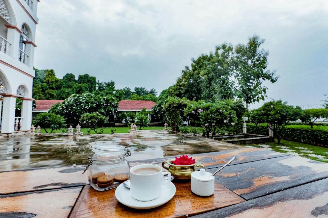 Saptapuri By Royal Orchid Hotels Limited Варанаси Экстерьер фото
