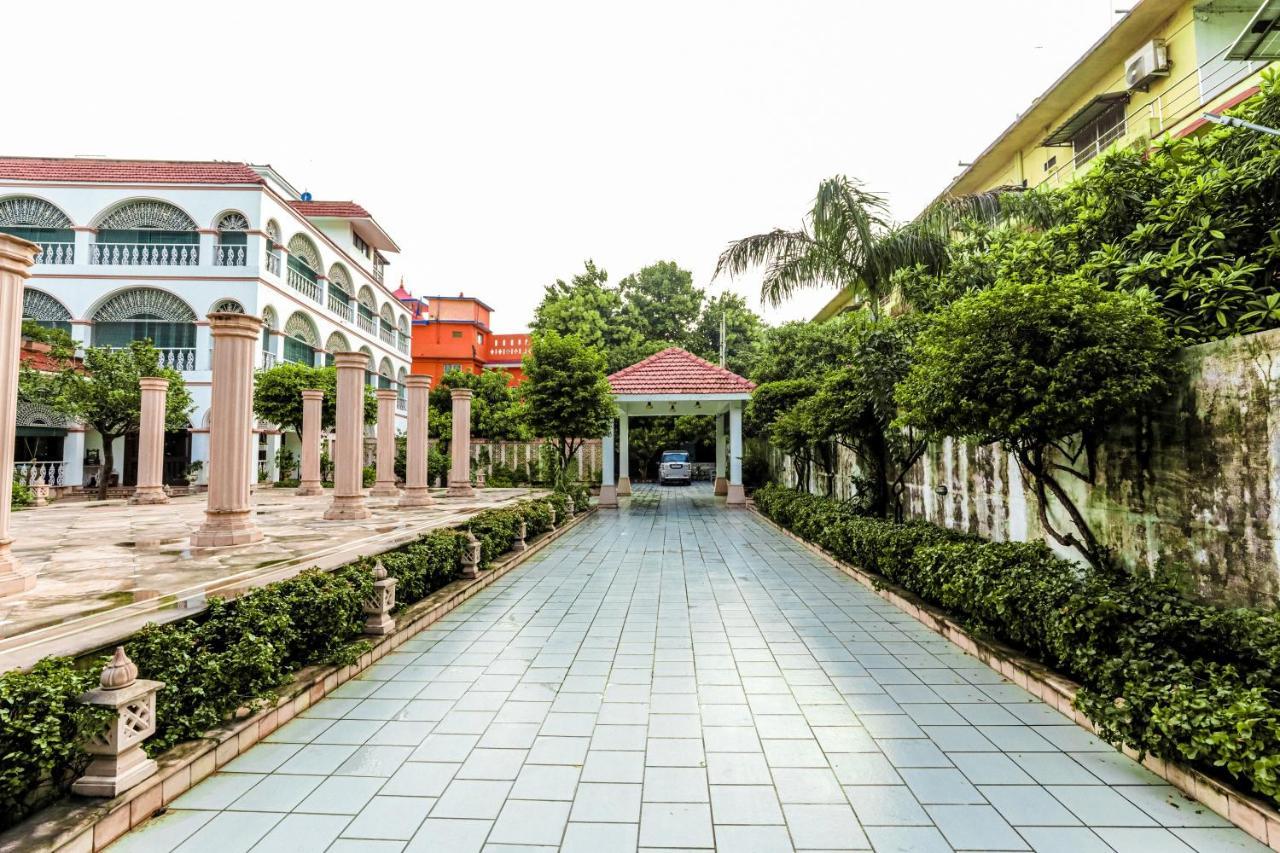 Saptapuri By Royal Orchid Hotels Limited Варанаси Экстерьер фото