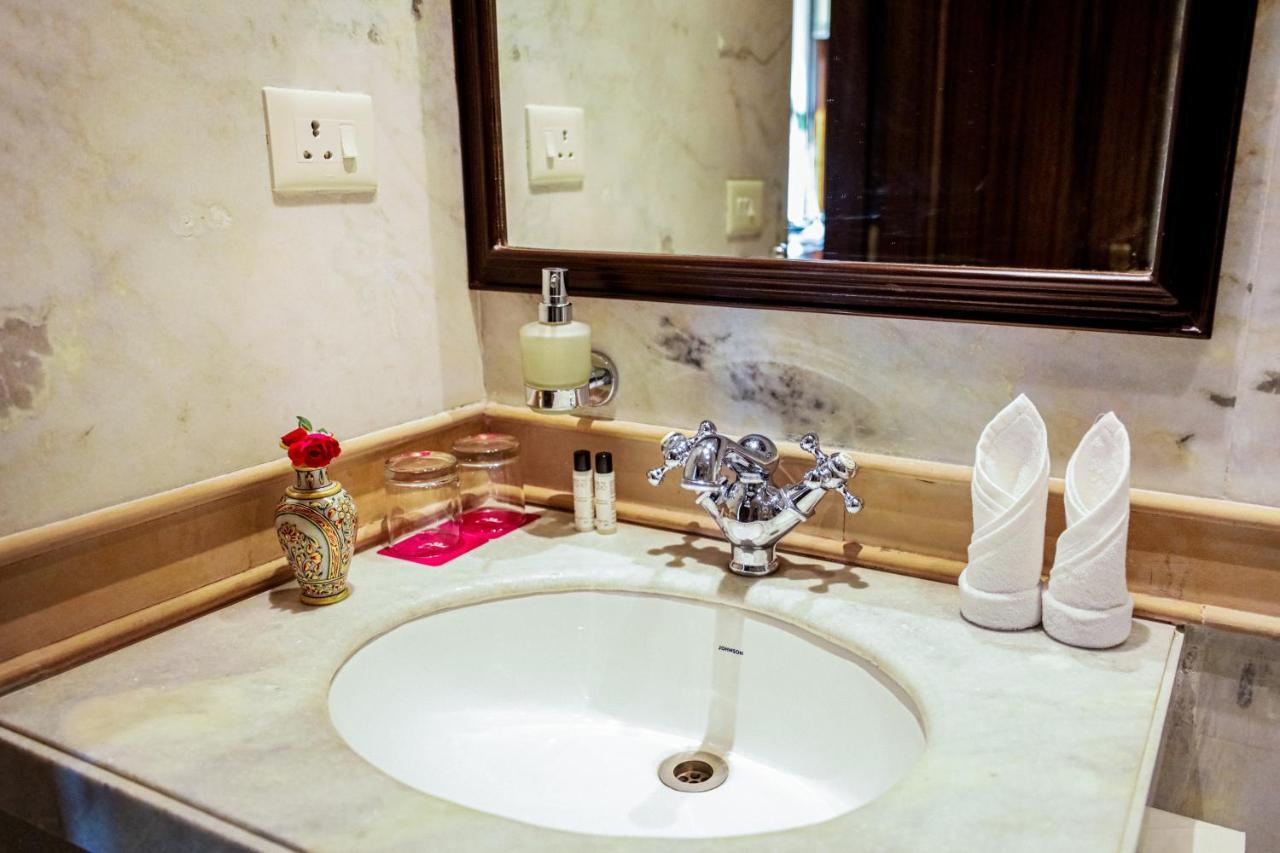 Saptapuri By Royal Orchid Hotels Limited Варанаси Экстерьер фото